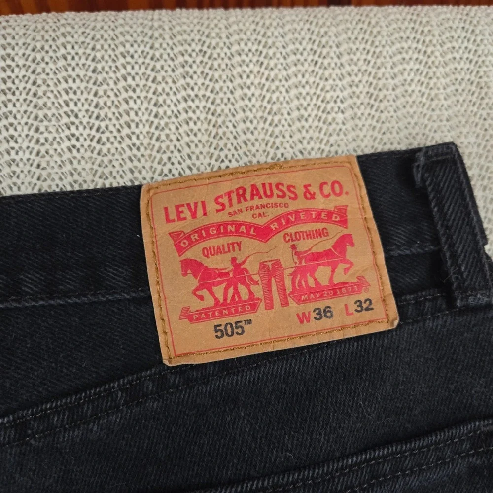 Levis 505 Jeans Mens 36x32 Black Straight Leg Denim Pants Classic Fit